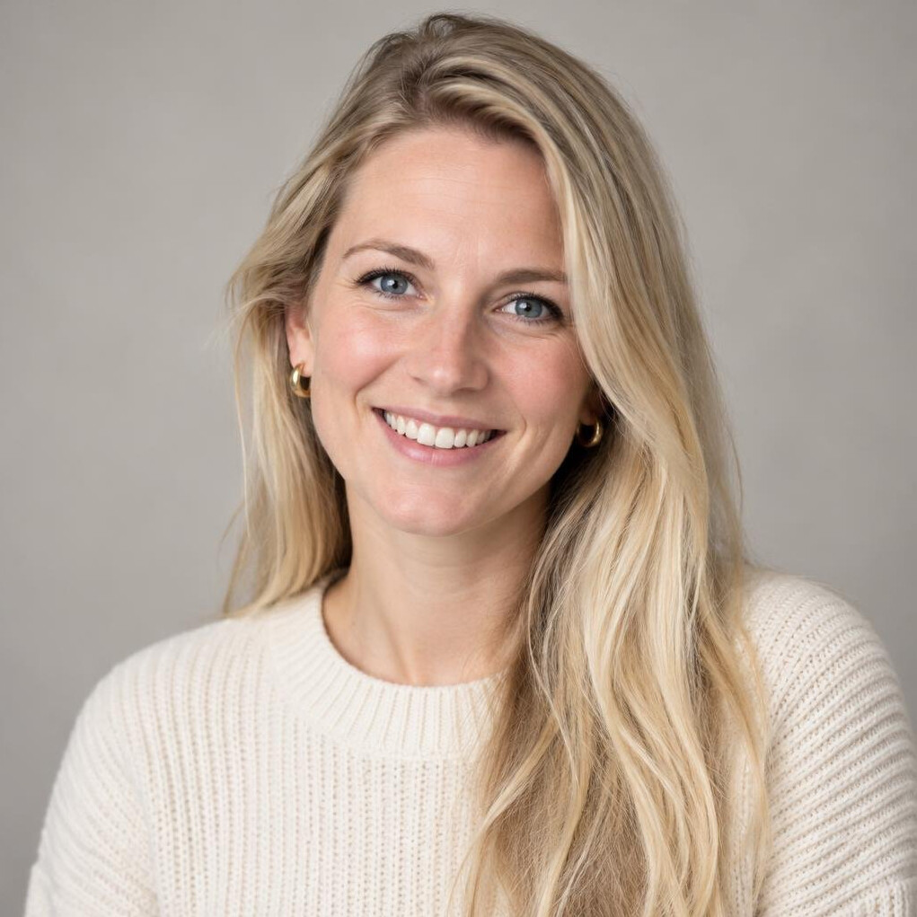 Portrait of a smiling woman with long hair